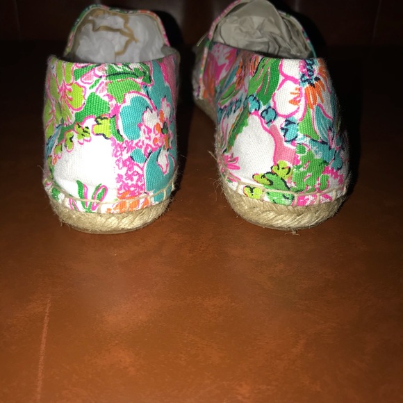 "SOLD" LILLY PULITZER FOR TARGET ESPADRILLES - Picture 2 of 6